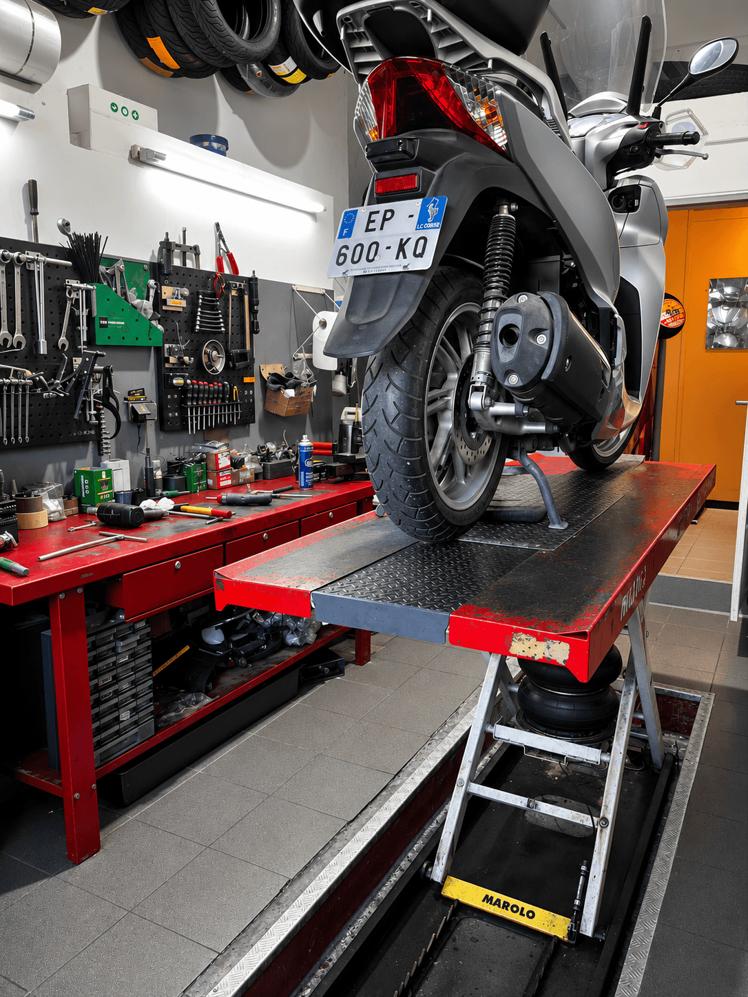 Atelier de réparation scooter Six Fours Deux Roues à Six-Fours-les-Plages